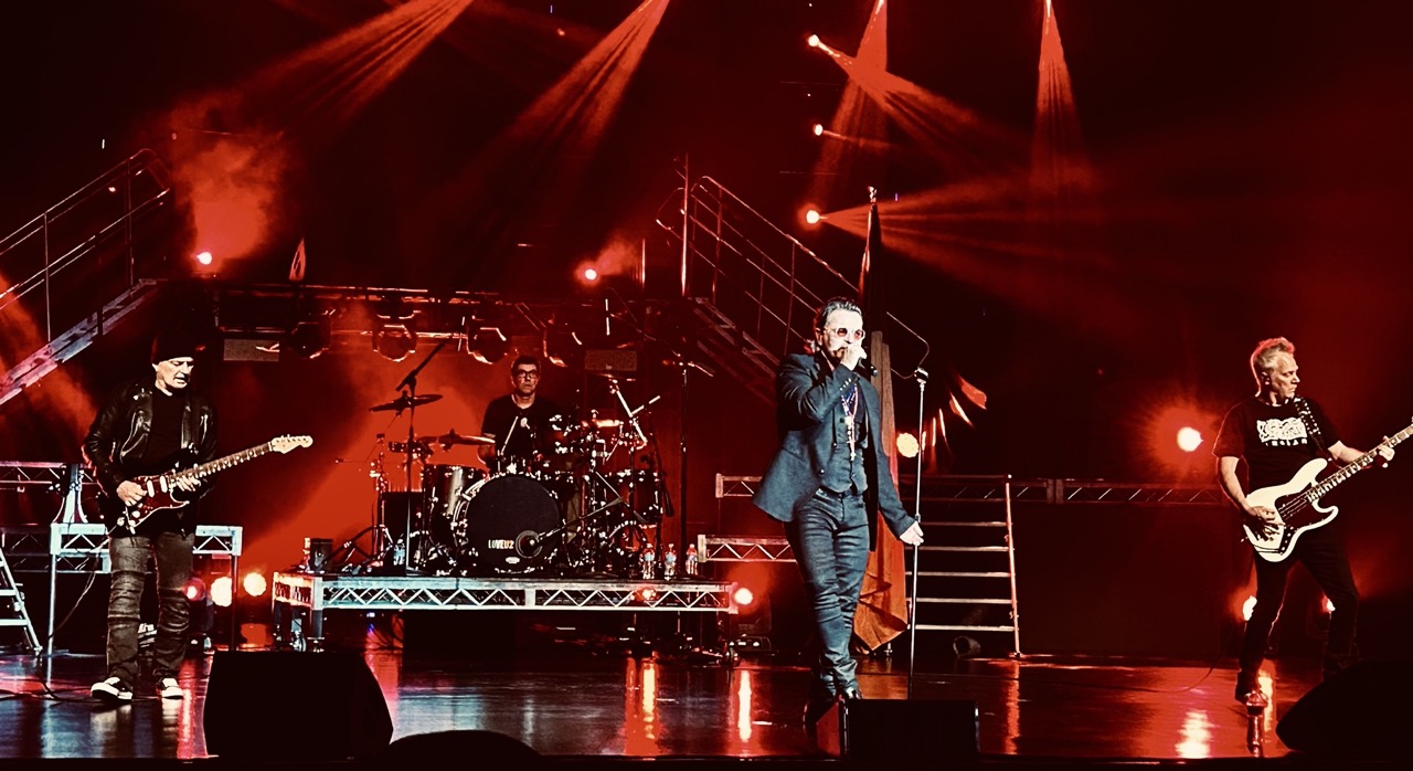 INDIGO PRODUCTION The U2 Experience au Colisee de Roubaix.jpeg