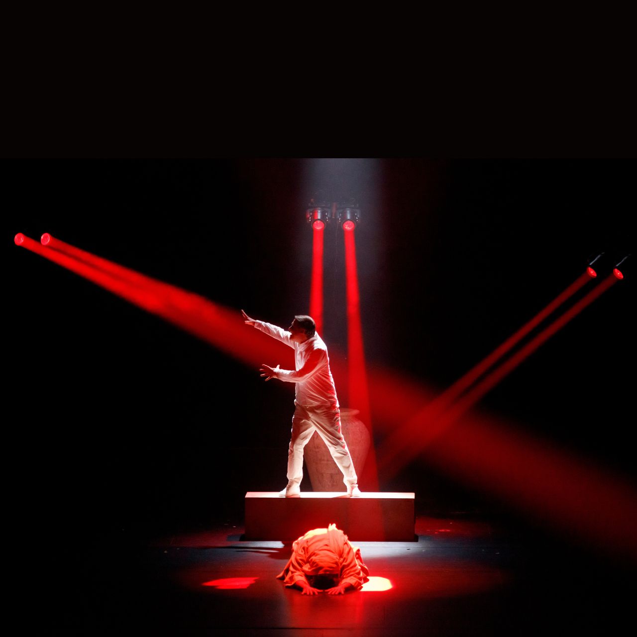 Yeshoua, Amour est son nom au Colisée théâtre de Roubaix près de Lille:6.jpg